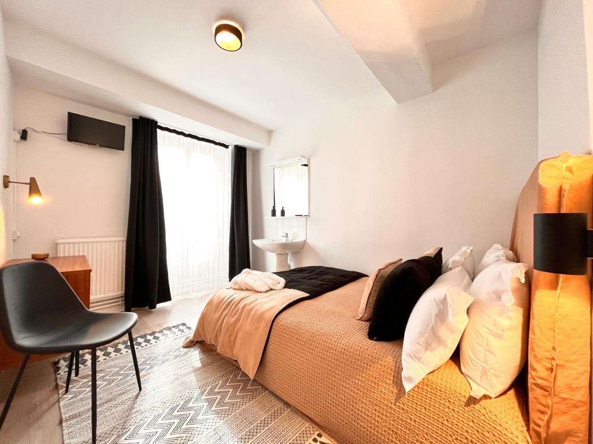 Hotel Du Commerce Cluny Bagian luar foto