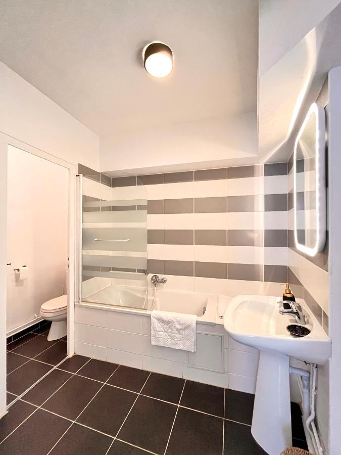 Hotel Du Commerce Cluny Bagian luar foto