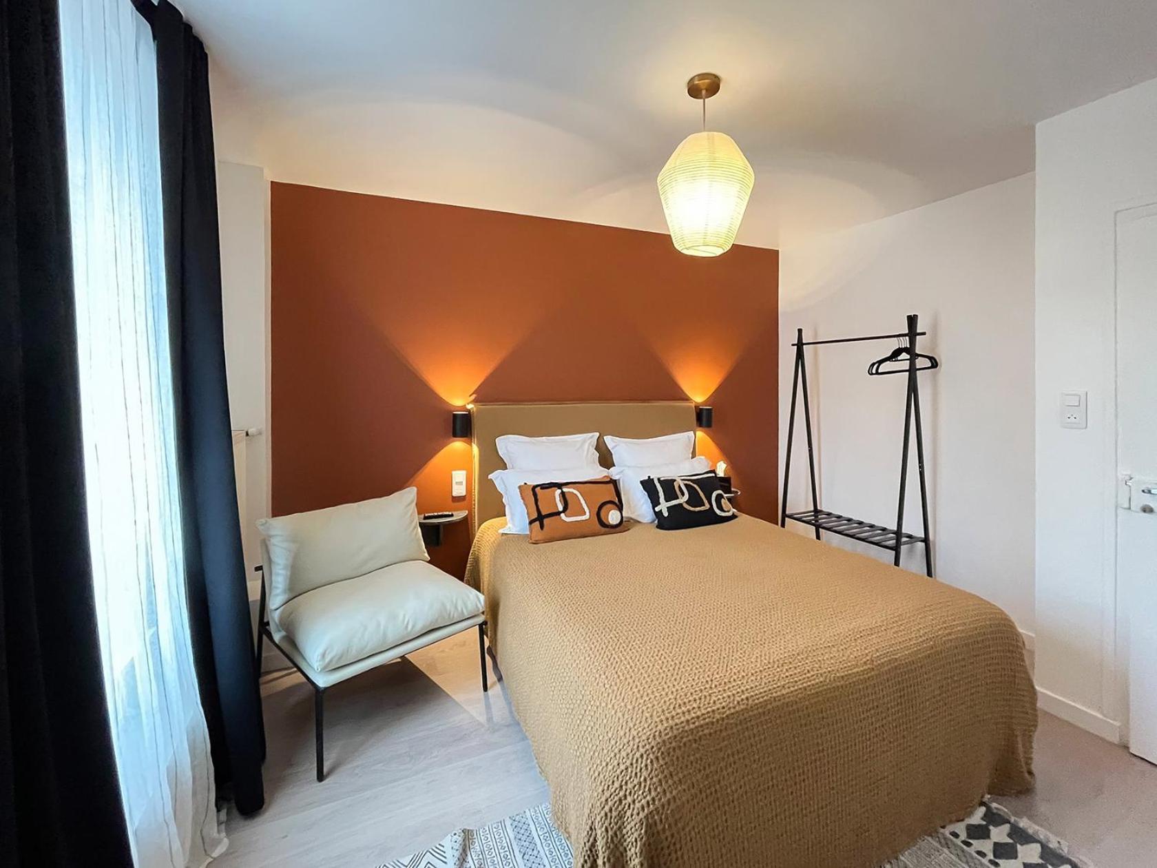 Hotel Du Commerce Cluny Bagian luar foto