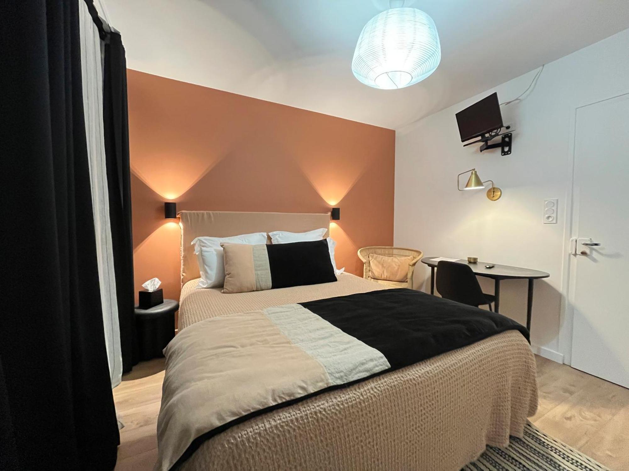 Hotel Du Commerce Cluny Bagian luar foto